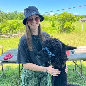 Meet your Posher, Abbey